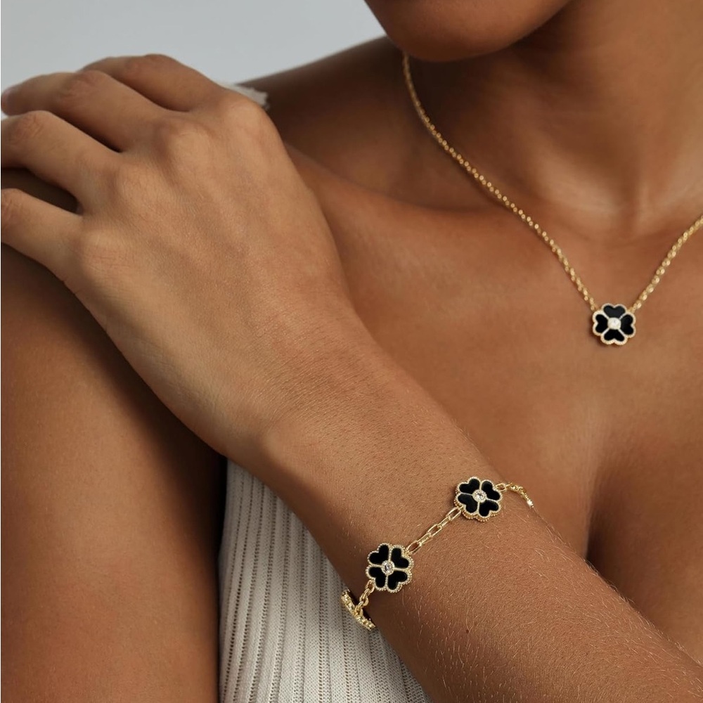 Clover bracelet - Picture 2 of 2